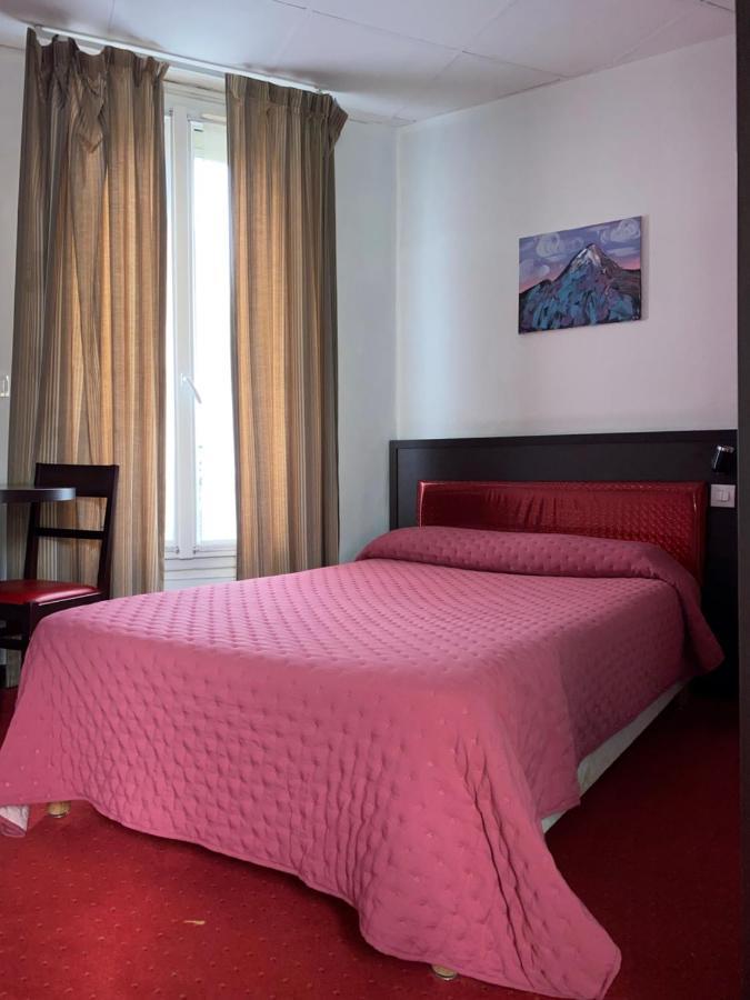 Aero Hotel Issy-les-Moulineaux Exterior photo