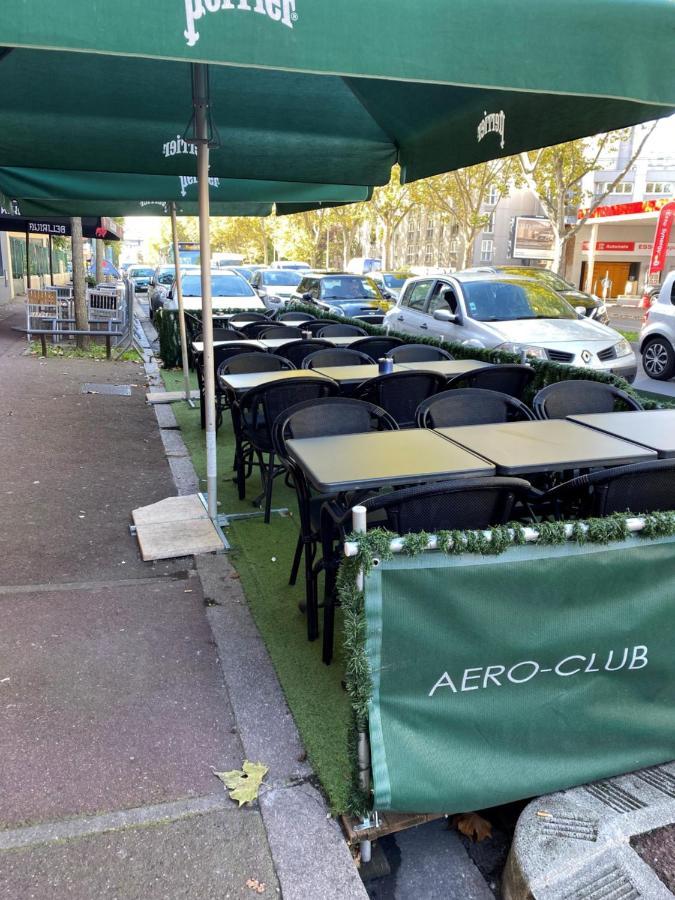 Aero Hotel Issy-les-Moulineaux Exterior photo